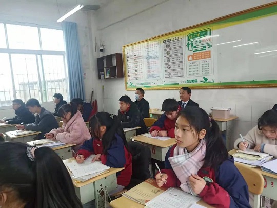 恩阳区兴隆中学：全力以赴，攻坚克难，努力做好期末各项工作